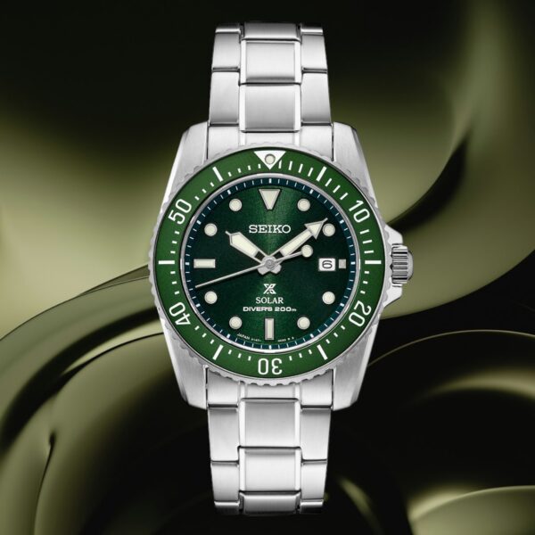 Seiko Prospex Solar Diver's Green Dial Stainless Steel Bracelet Men's Watch ( Model: SNE583)