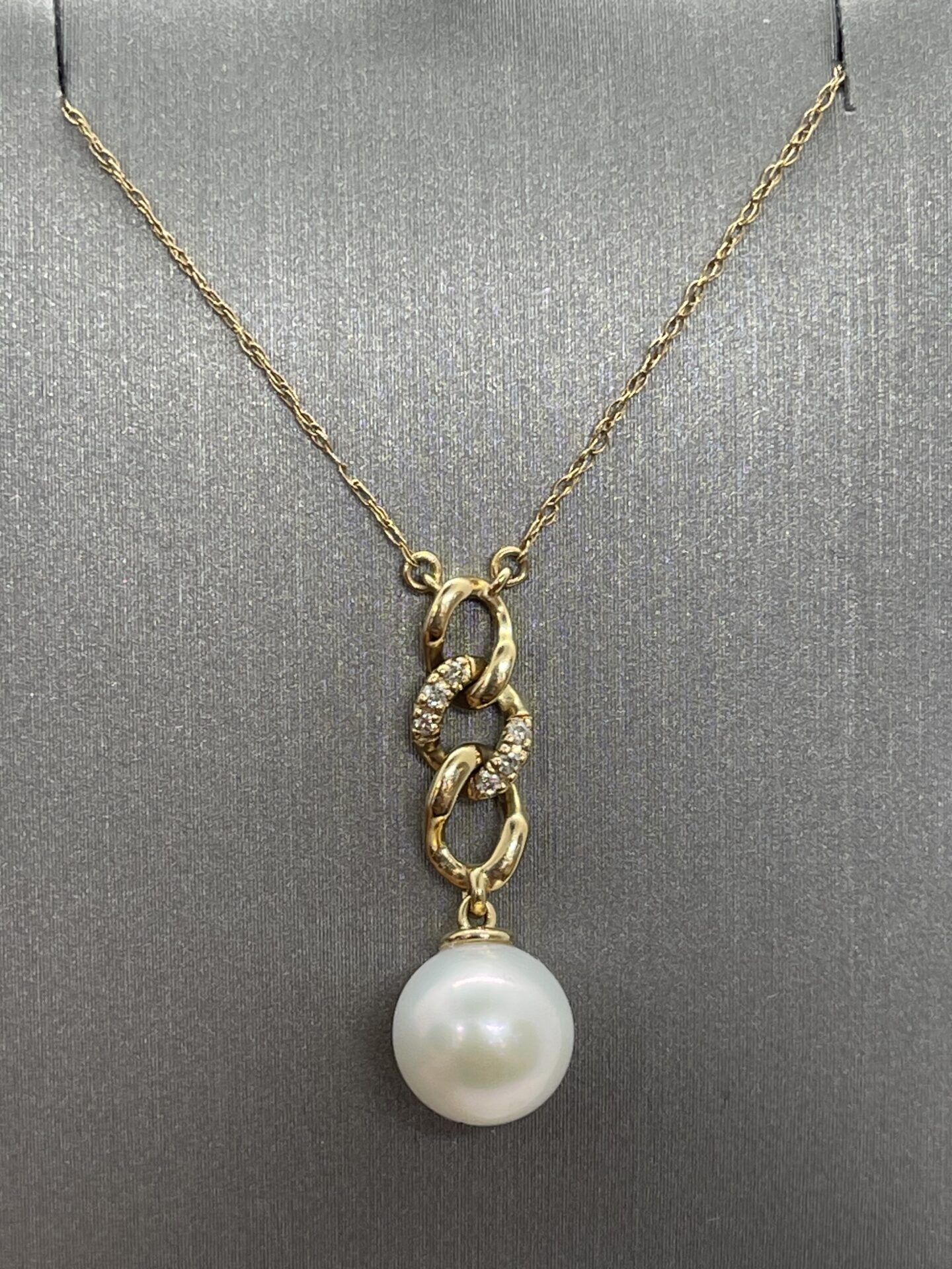 14K Yellow Gold Pearl Diamond Necklace