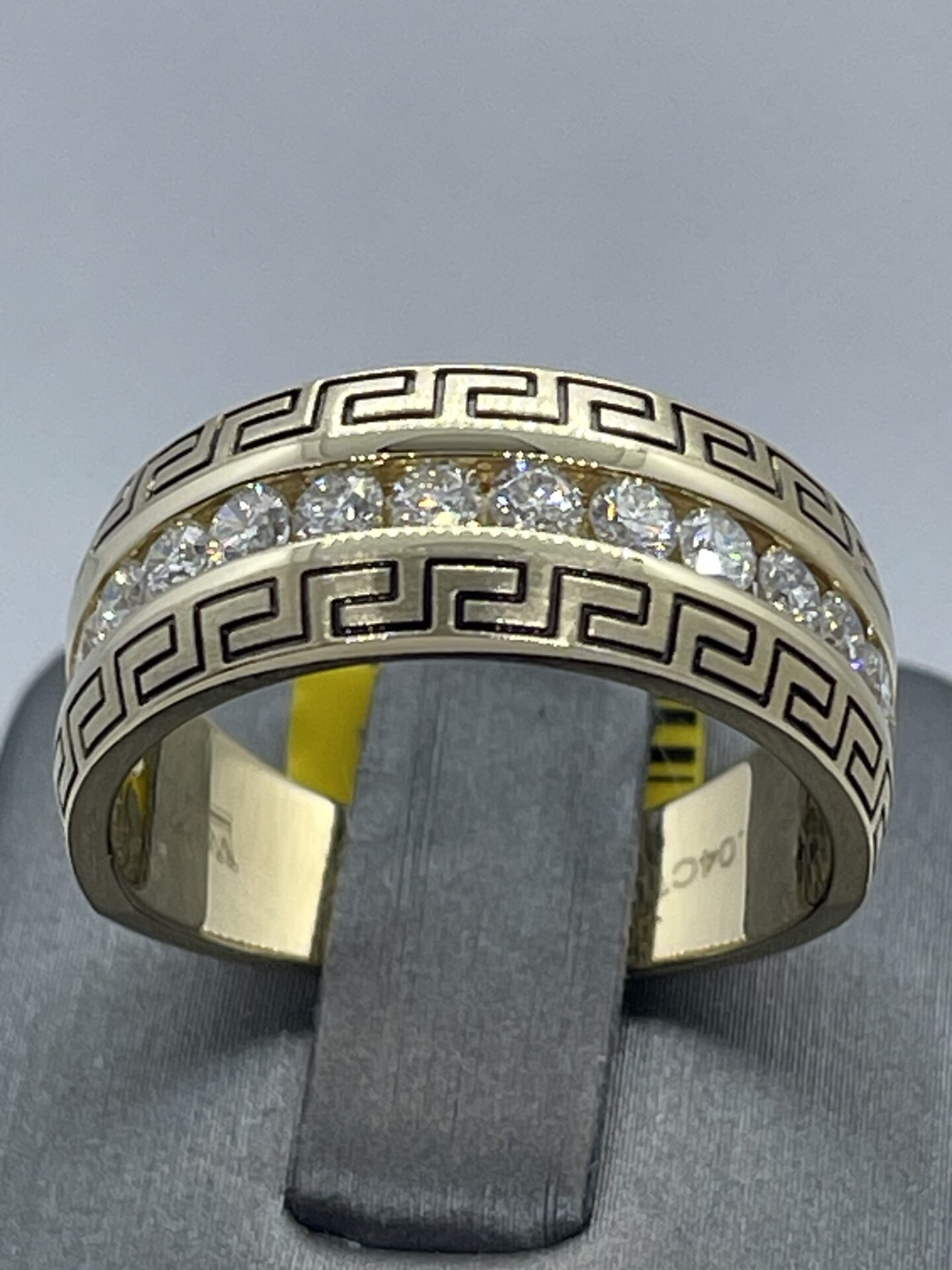 14K Yellow Gold Diamond1.04Ctw Round Cut Greek Style Men's Ring