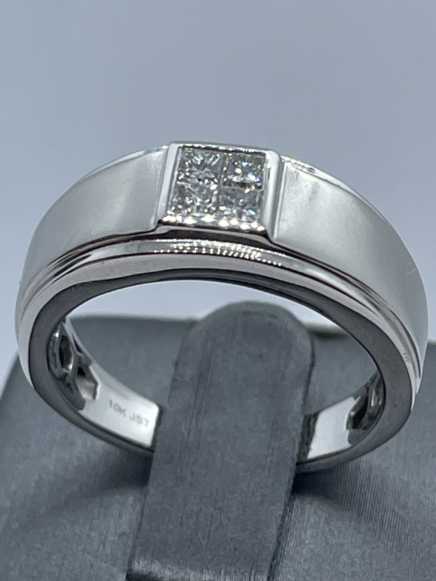 10K White Gold Diamond 0.38Ctw Princess Cut Men's Band/Ring