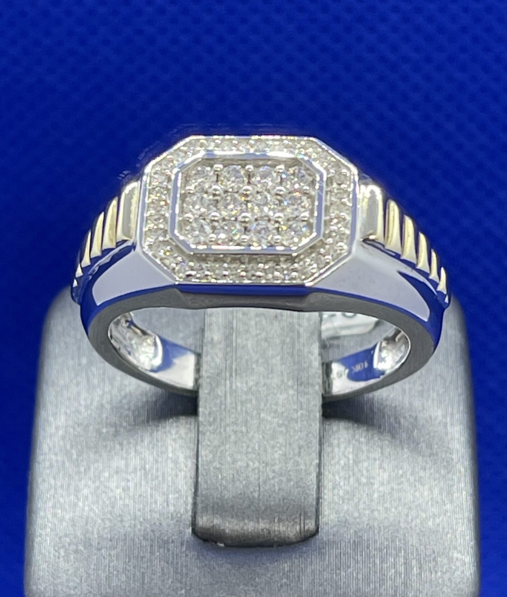 10K White Gold Diamond 0.50Ctw Round Cut Men's Ring