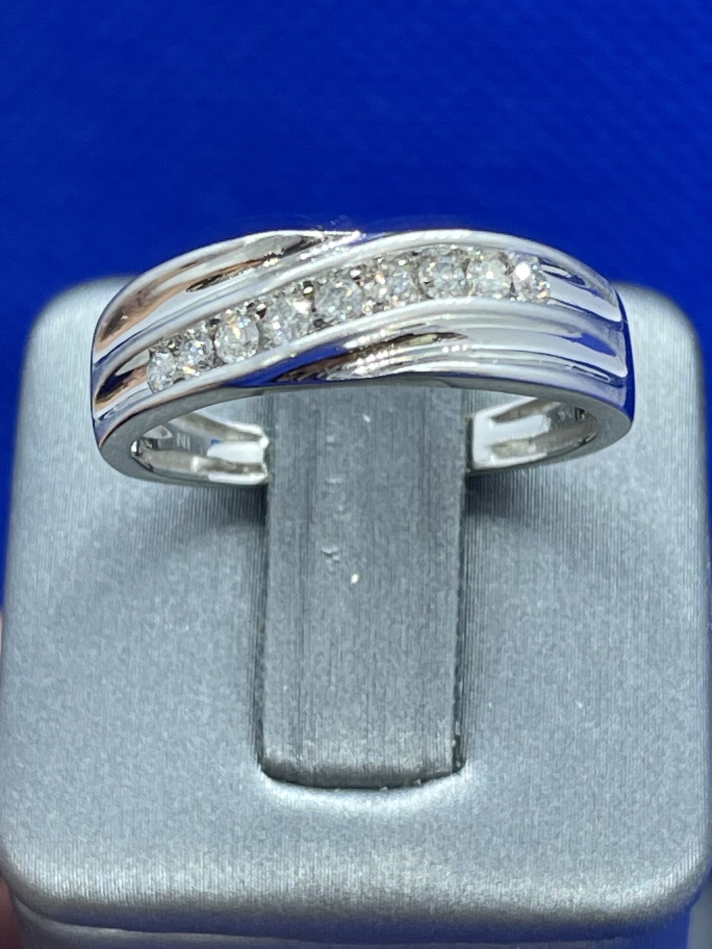 10K White Gold Diamond 0.25Ctw Men's Band / Ring