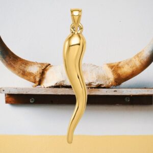 10K Yellow Gold Hollow Italian Horn 3-D "Good Luck" Pendant