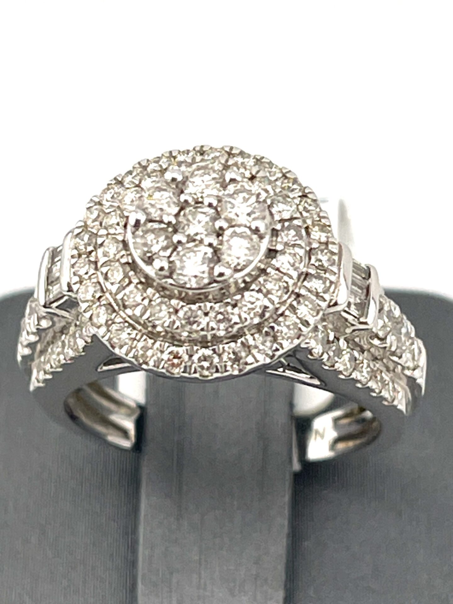 10K White Gold Diamond 1.50Ct Round Ladies Ring