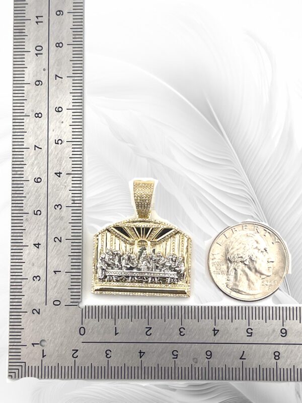 10K Yellow Gold Diamond Last Supper Pendant 0.41Ctw RD - Image 3