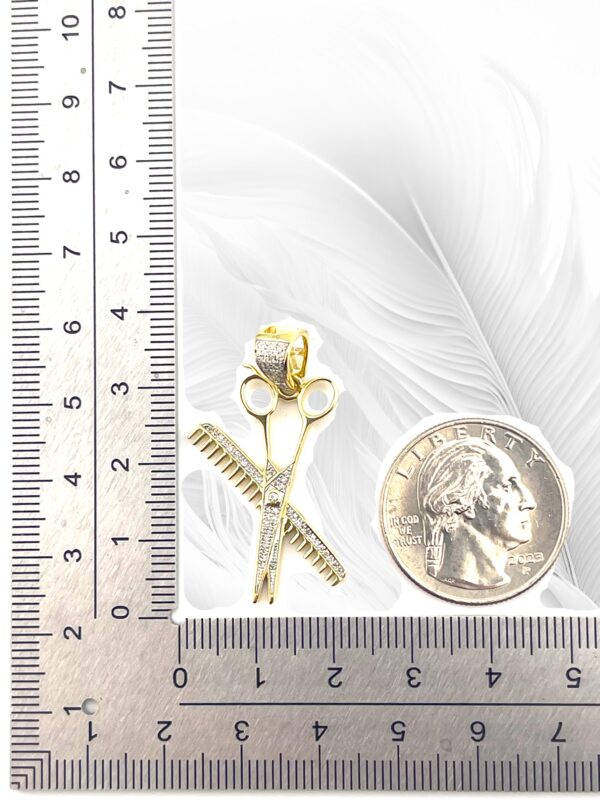 10K Yellow Gold Diamond Barber Scissor and Comb Pendant 0.12Ctw RD - Image 3