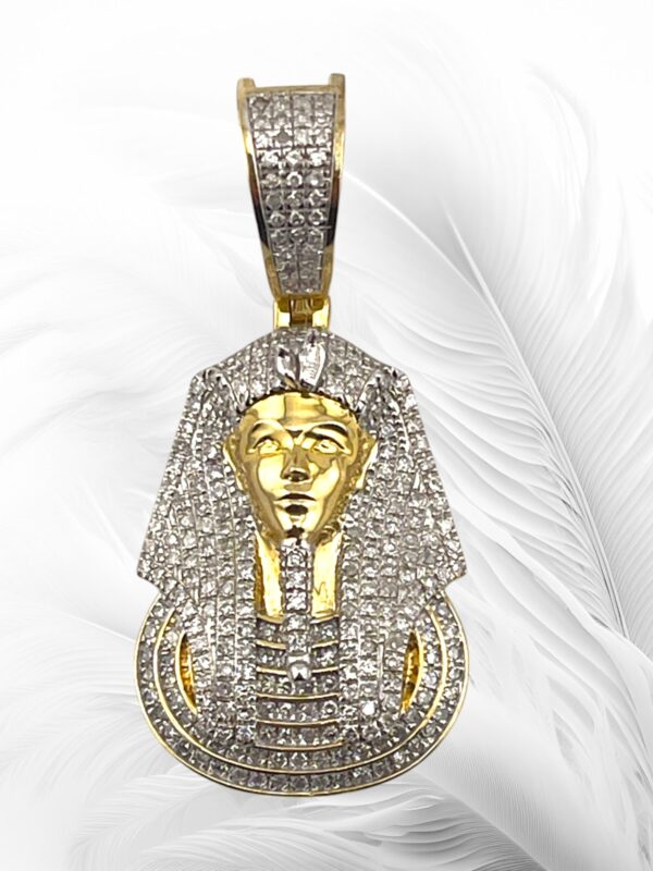 10K Yellow Gold Diamond  Pharaoh Pendant 0.80Ctw RD