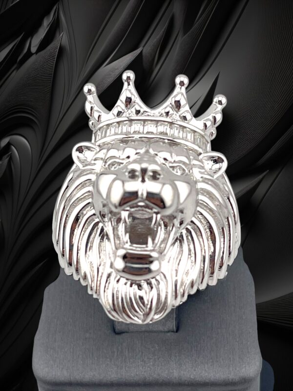 925 Sterling Silver Moissanite Lion Head W/Crown Men’s Ring