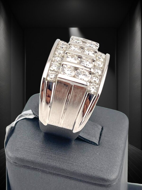 925 Sterling Silver Moissanite Channel Set Men's Ring - Image 3