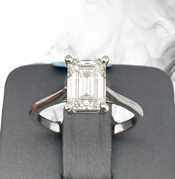 2.07Ctw VS1 E Diamond Emerald Cut Ladies Engagement Ring 14K White Gold